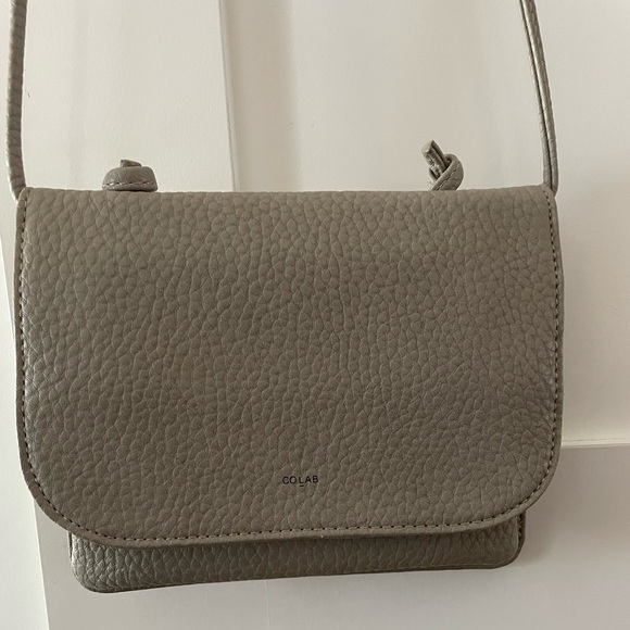 Colab vegan leather small organizer cross body bag - Picture 1 of 8